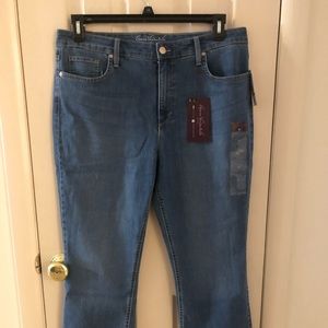 Gloria Vanderbilt Crop Jeans